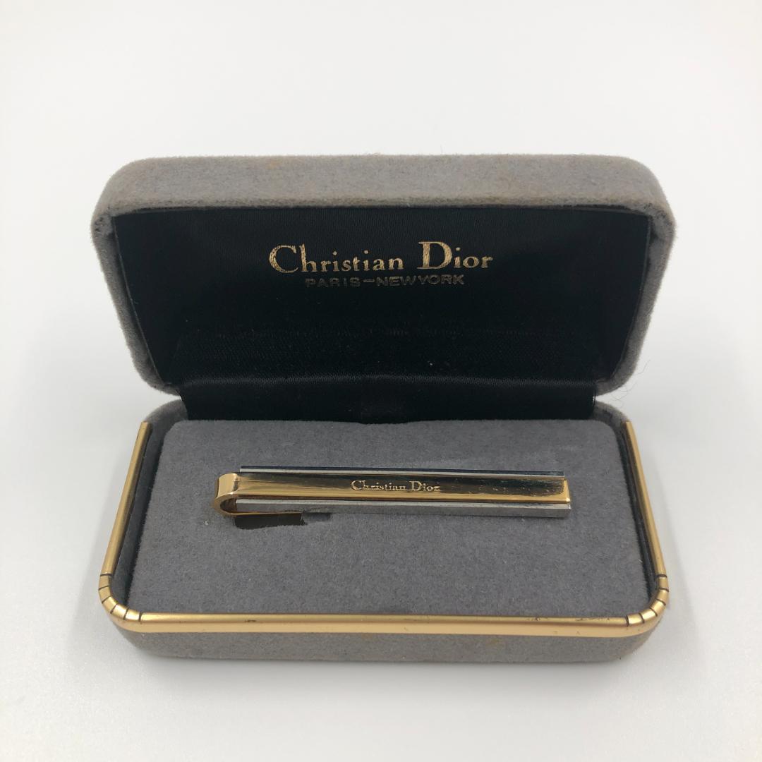 Christian Dior クリスチャンディオール　ロゴ　ネクタイピン　箱付き クリスチャンディオール ロゴ ネクタイピン ゴールド 箱付き
