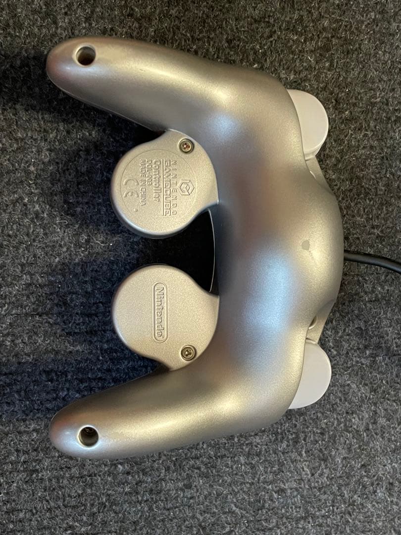 ゲームキューブ　本体 シルバー