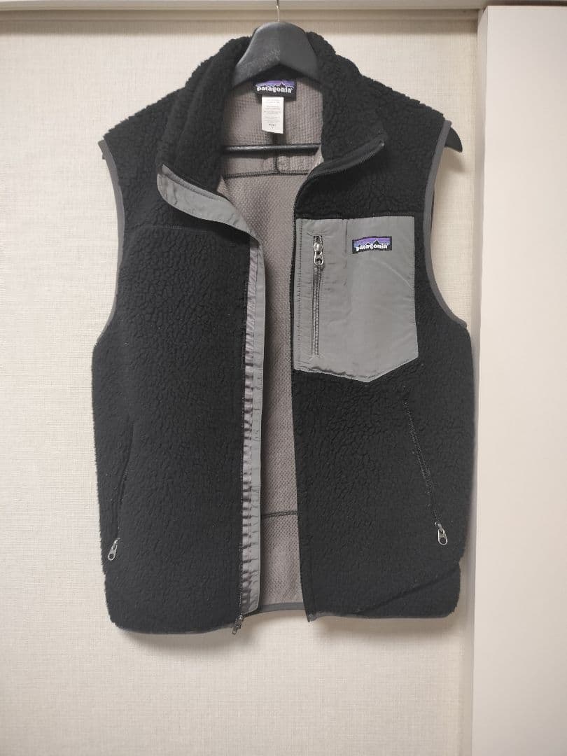 patagonia フリースベスト メンズ S 黒/グレー