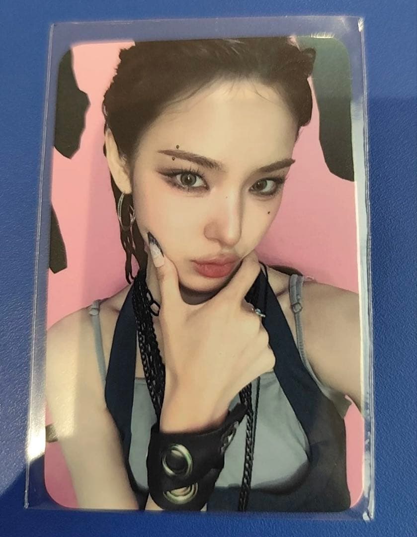 izna イズナ サラン NJP whosfan ラキドロ 限定 トレカ izna イズナ マイ NJP whosfan ラキドロ 限定 トレカ A - メルカリ