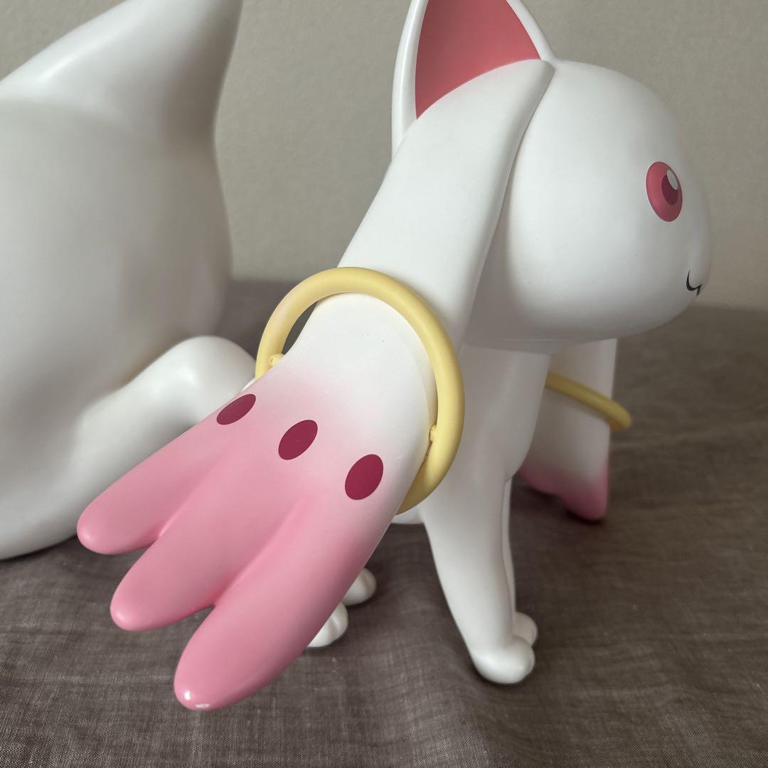 等身大キュウべえのソフビフィギュアがグッドスマイルカンパニー