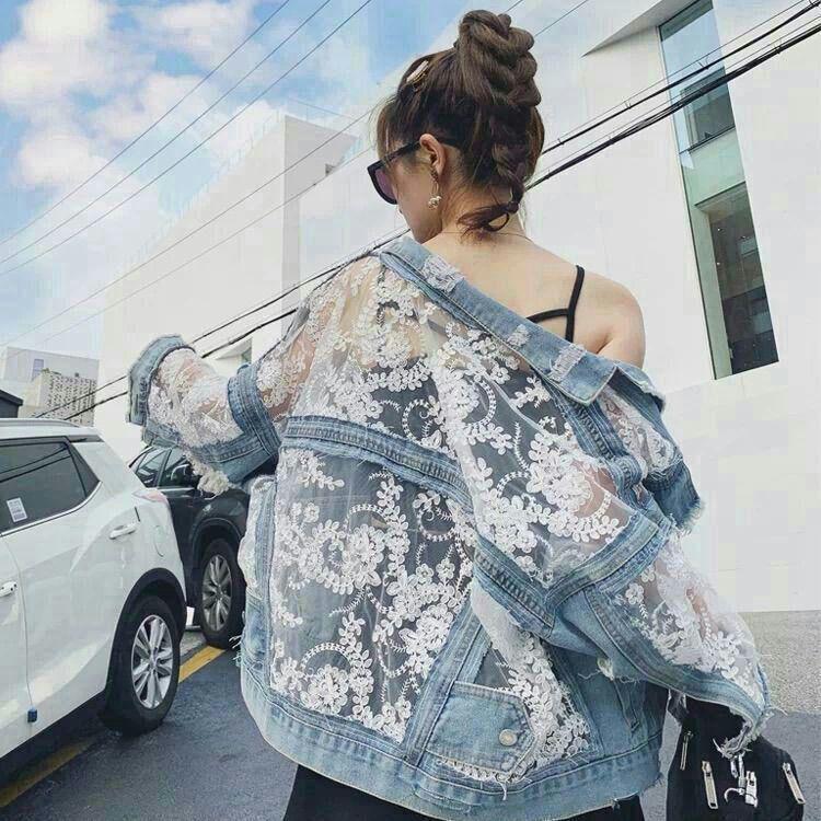 網紗刺繍の破れた穴のとても仙の新型のデニムのコートの女性の夏