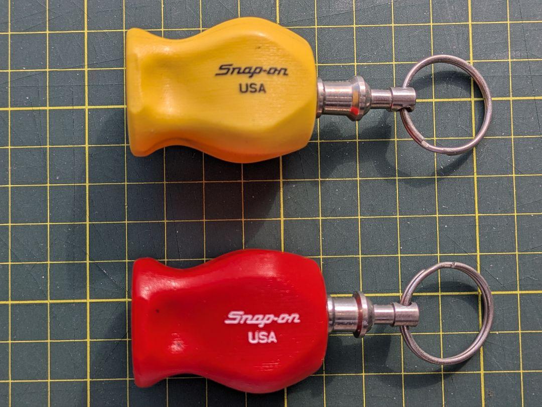 スナップオン グリップキーホルダー Snap-on レッド イエロー 2個セット