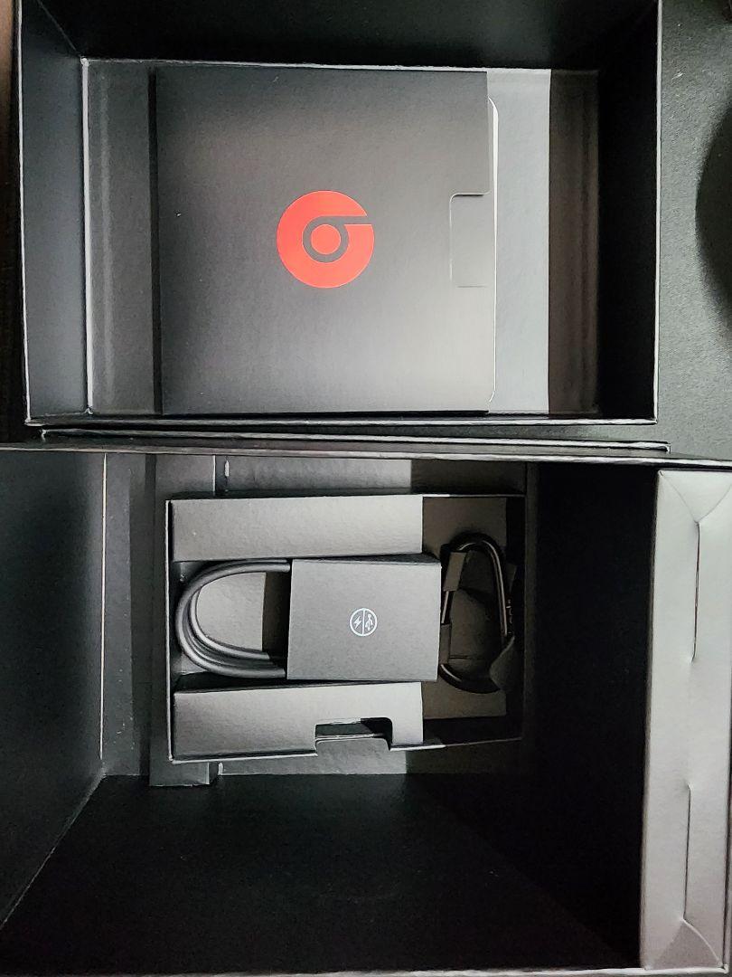 【美品】Beats Solo3 ワイヤレスヘッドホン ブラック