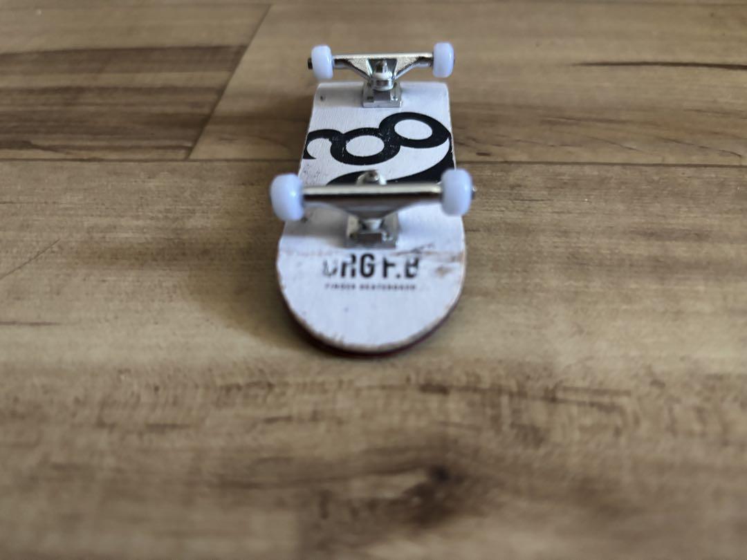 スケートボード URGF.B