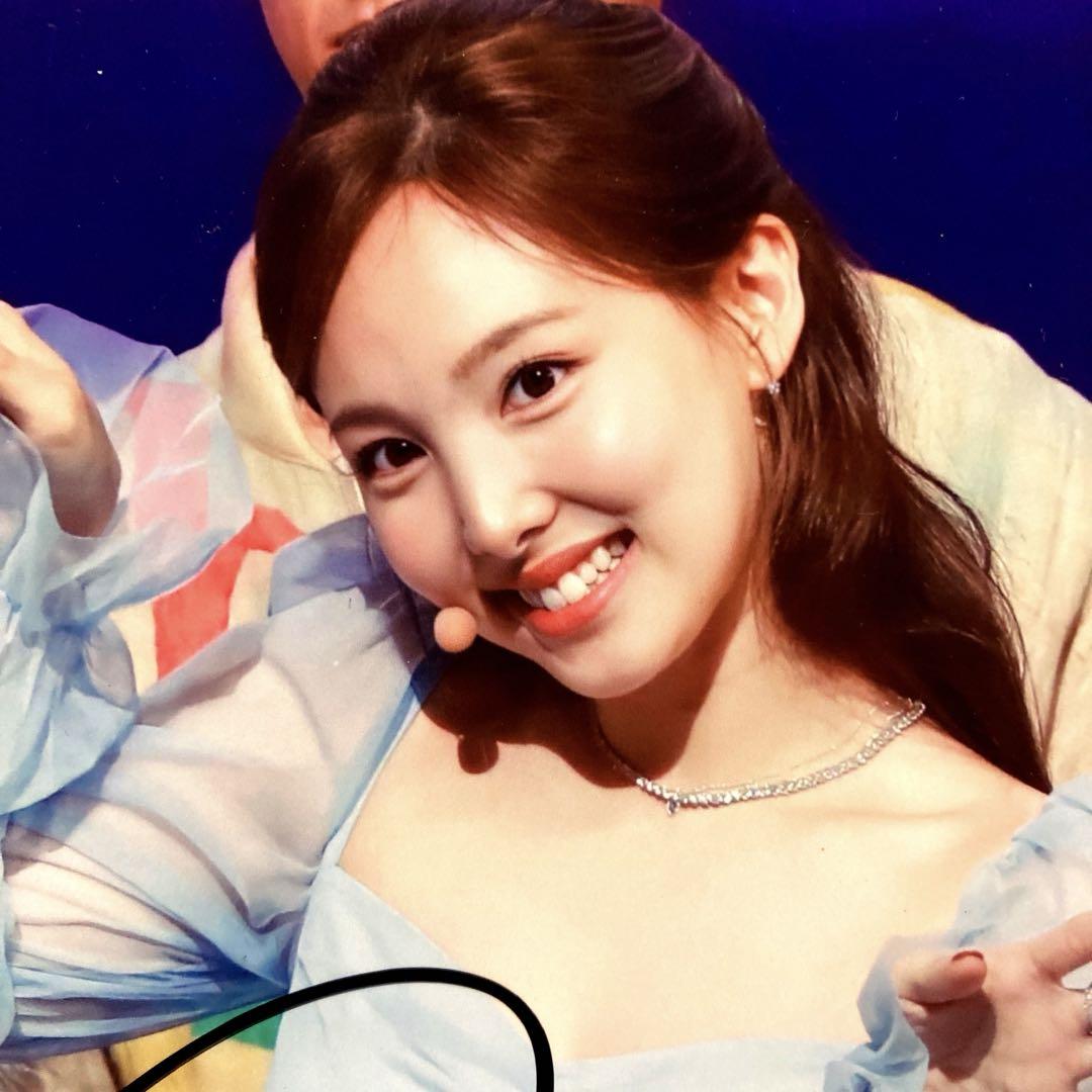 セール中…ナヨン直筆サイン入り2Lサイズ写真‥NAYEON…TWICE…25