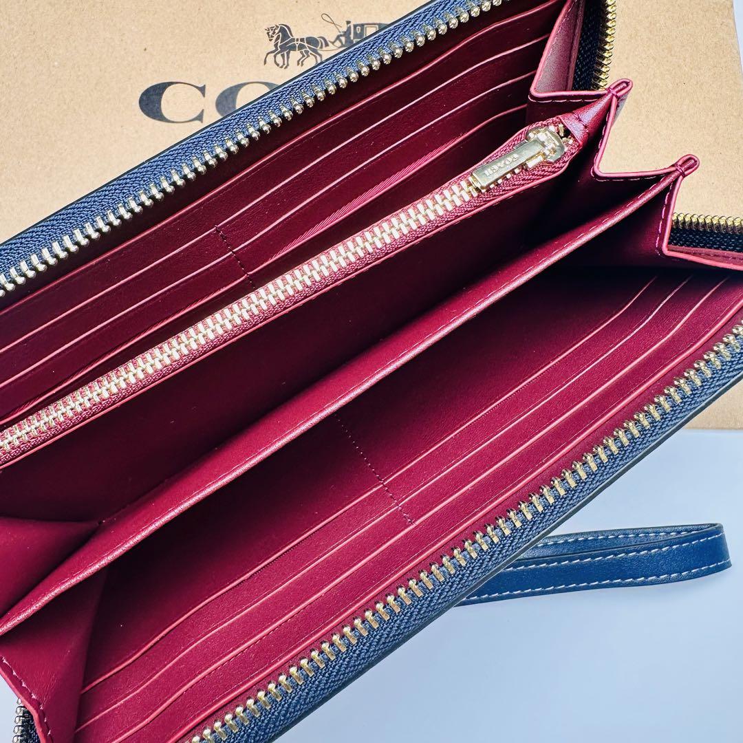 COACHレディース長財布　コーチ長財布　ストラップ付き