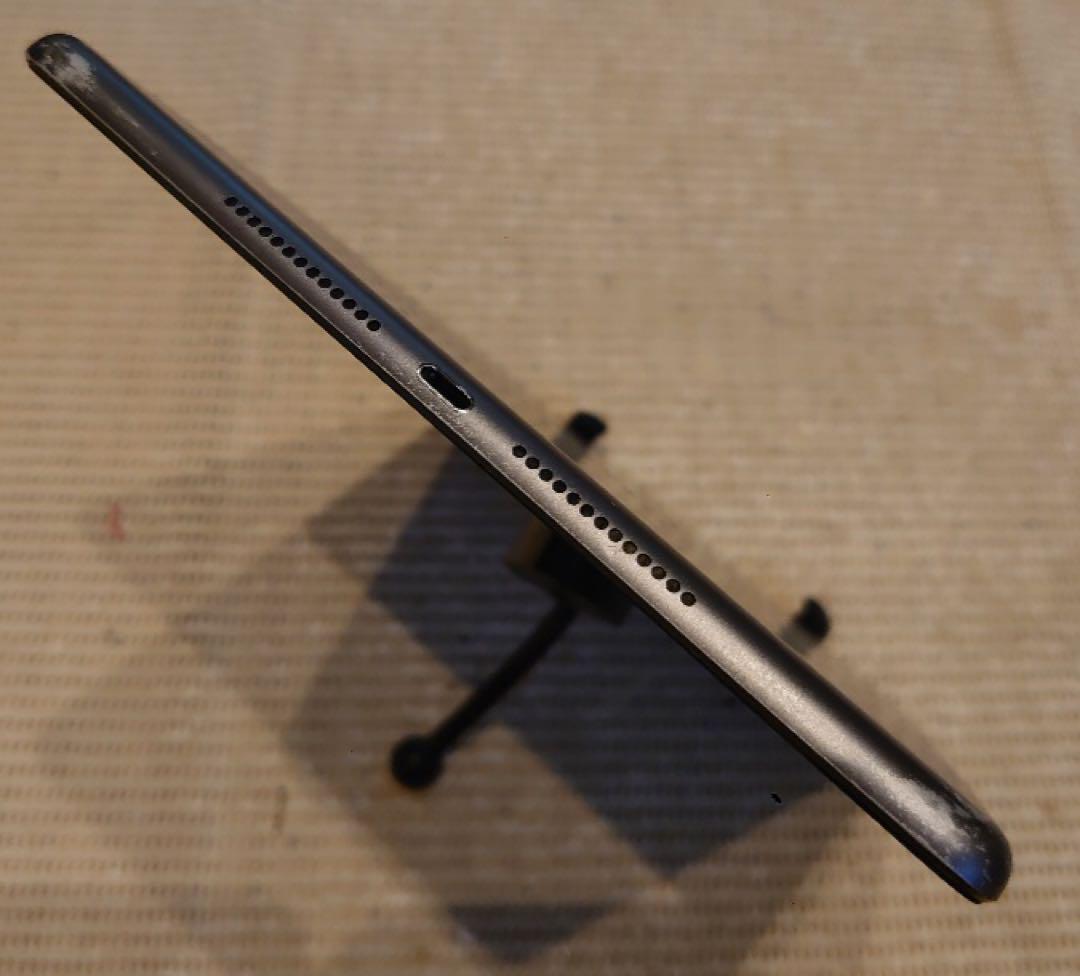 2MF3M 完動品液晶無傷iPad第7世代(A2197)本体32GB送料込 7MF3N 完動品液晶無傷iPad第7世代(A2197)本体32GB送料込