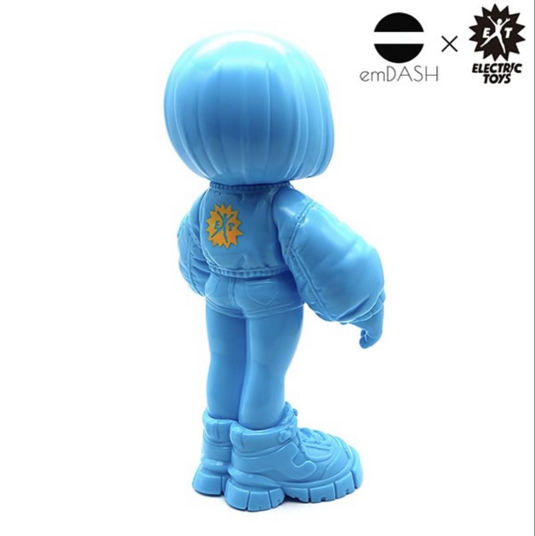 emDASH × ELECTRIC TOYS MOVE ET Cyan