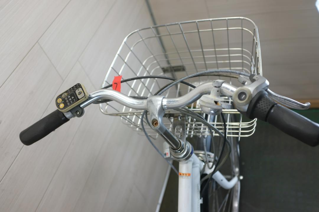 電動自転車ヤマハPAS　CITY　27インチ　3段8.1Ah（4点灯）充電器あり