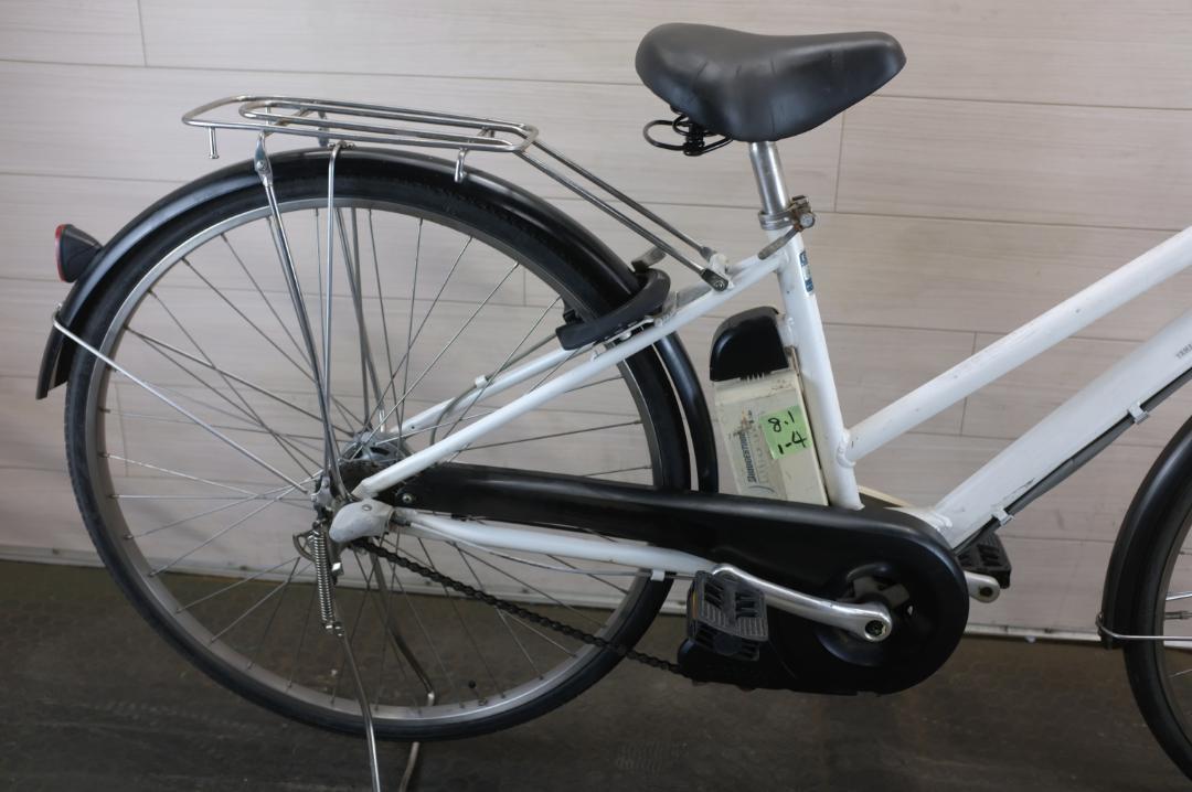 電動自転車ヤマハPAS　CITY　27インチ　3段8.1Ah（4点灯）充電器あり