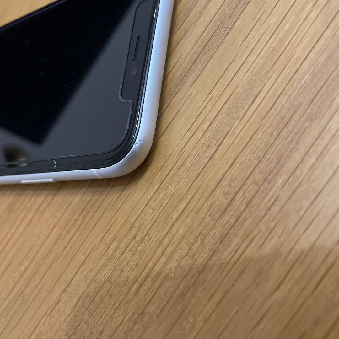 低価人気SALE iPhone ホワイト 画面フチに割れあり wClZI-m60448023343 XR 64G 超激安低価