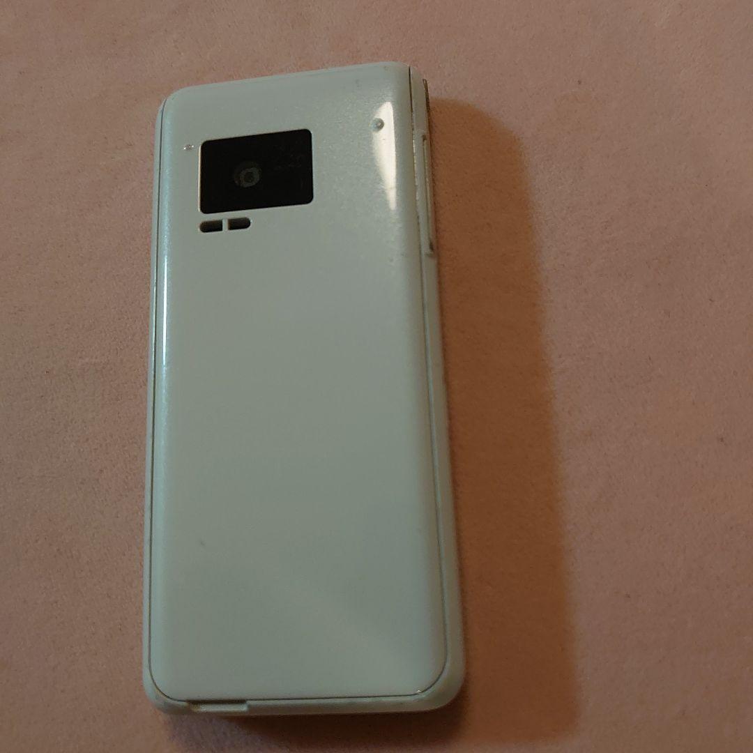 P-01J docomo ホワイト ガラケー - メルカリ