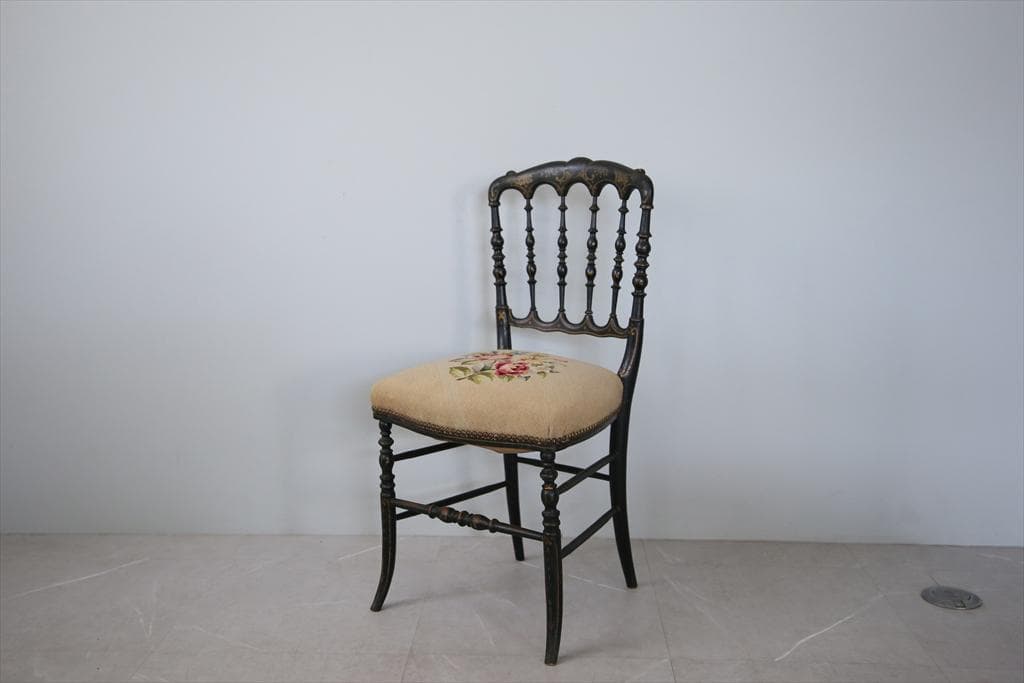 フランスアンティーク木製ナポレオンチェア 黒色ダイニングイス椅子 90-181傷や汚れあり