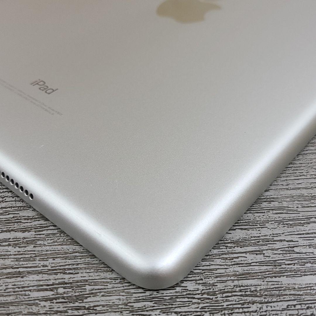 Apple iPad 第5世代 Wi-Fi + Cellular 32GB
