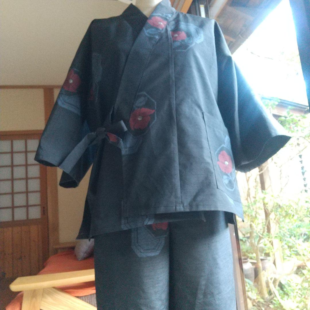 着物リメイク319 紬着物から作務衣 黒地に椿