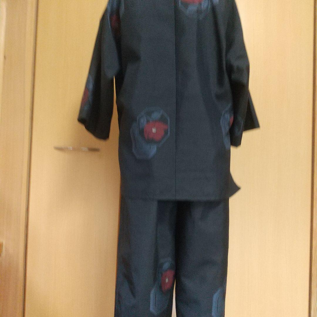 着物リメイク319 紬着物から作務衣 黒地に椿