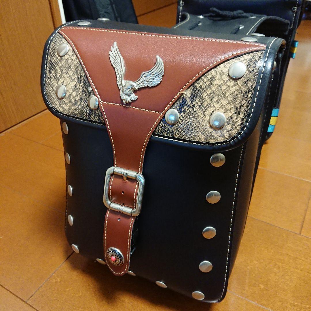 バイク用サドルバッグ 黒/茶色 スネークスキン風 4,650円