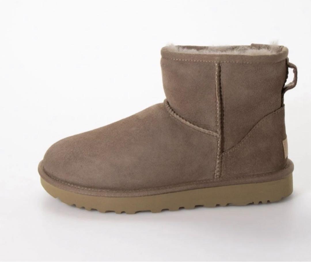 ugg 新品　クラシックミニ2 25㎝　ムートン　ブーツ　靴　カリブー