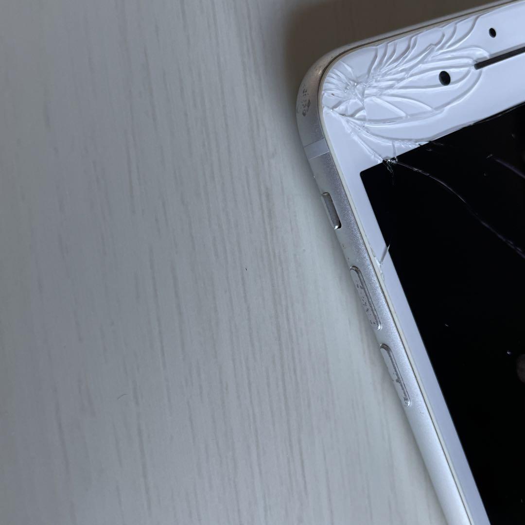 【ジャンク】iPhone 8 Plus 64GB au SIMロック解除済