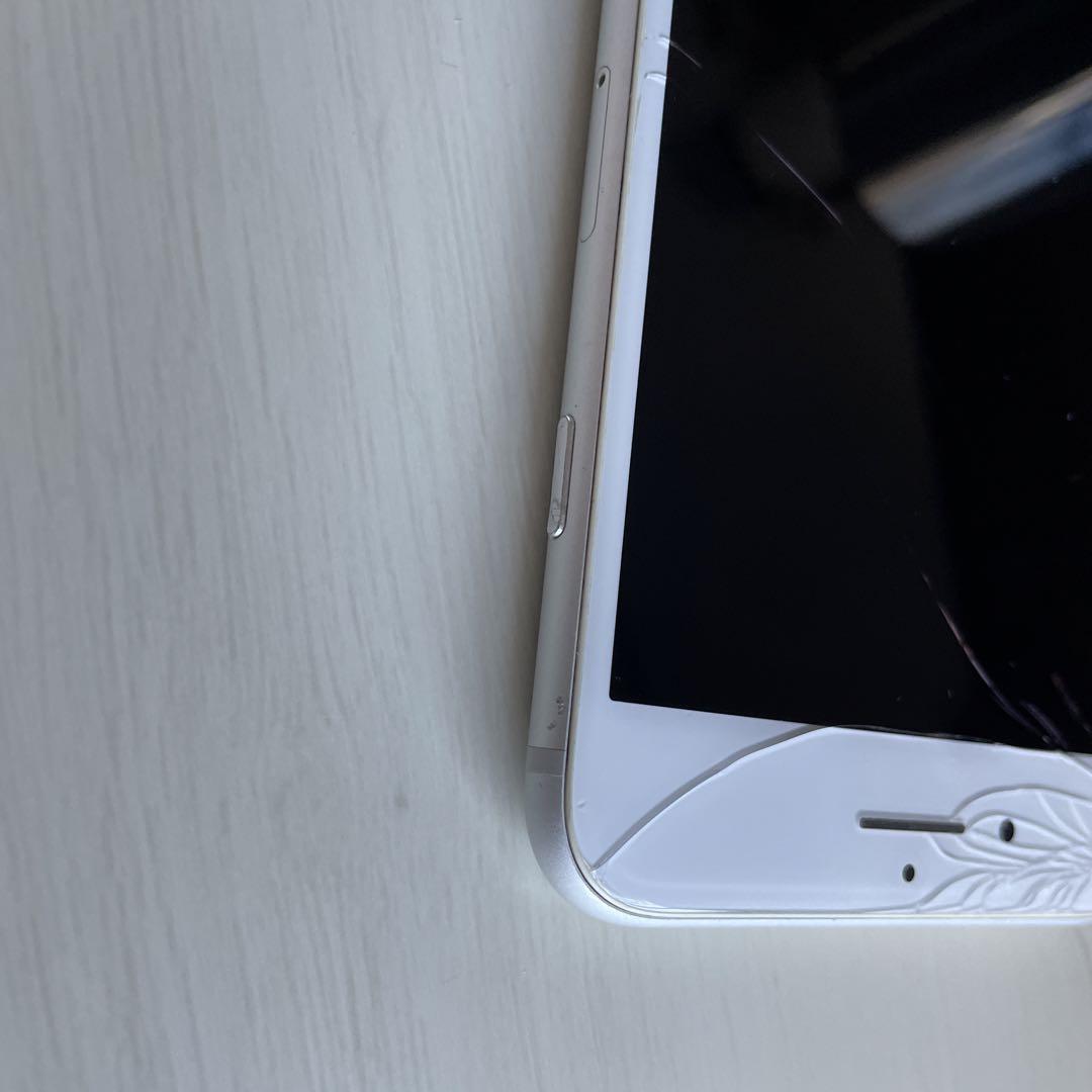 【ジャンク】iPhone 8 Plus 64GB au SIMロック解除済