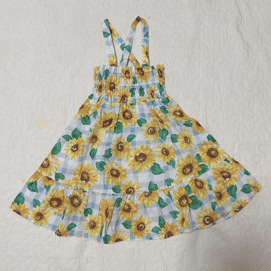 ひまわりワンピース 6月の向日葵🌻 1年中ひまわりが咲いてるひまわり畑👒🫧 まだ暑く