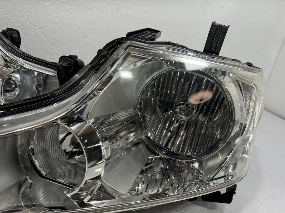 ホンダステップワゴン スパーダ 純正 HID ヘッドライト 左右セット
