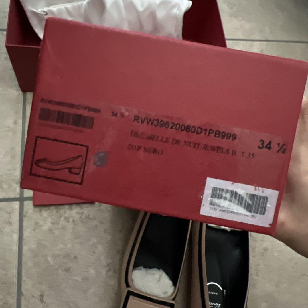 【美品】ほぼ未使用Roger Vivier ピンクベージュパンプス34.5