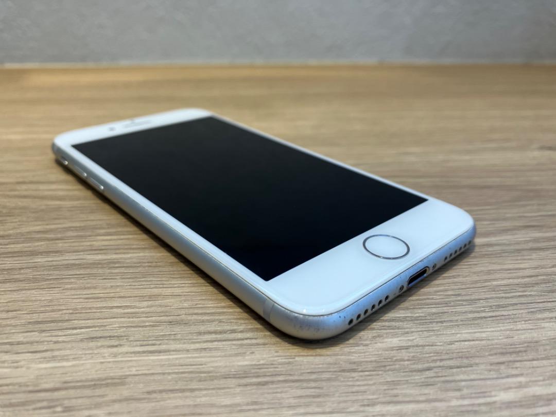 iPhone 8 64GB ソフトバンク バッテリー80％ SIMロックあり