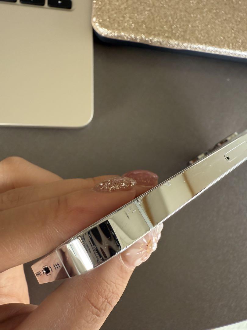Apple iPhone 14 Pro シルバー　本体