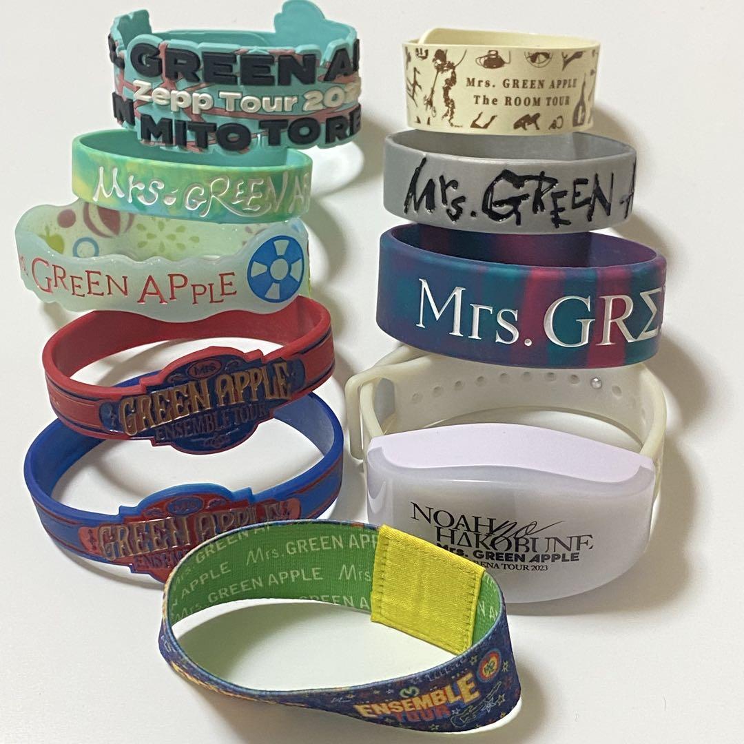 Mrs. GREEN APPLE バンダナセット レア グッズ Mrs. GREEN APPLE バンダナセット レア グッズ - メルカリ