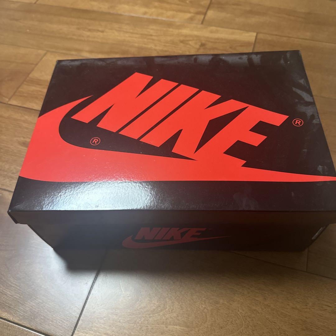 NIKE エアジョーダン1 パテントブレッド 25cm