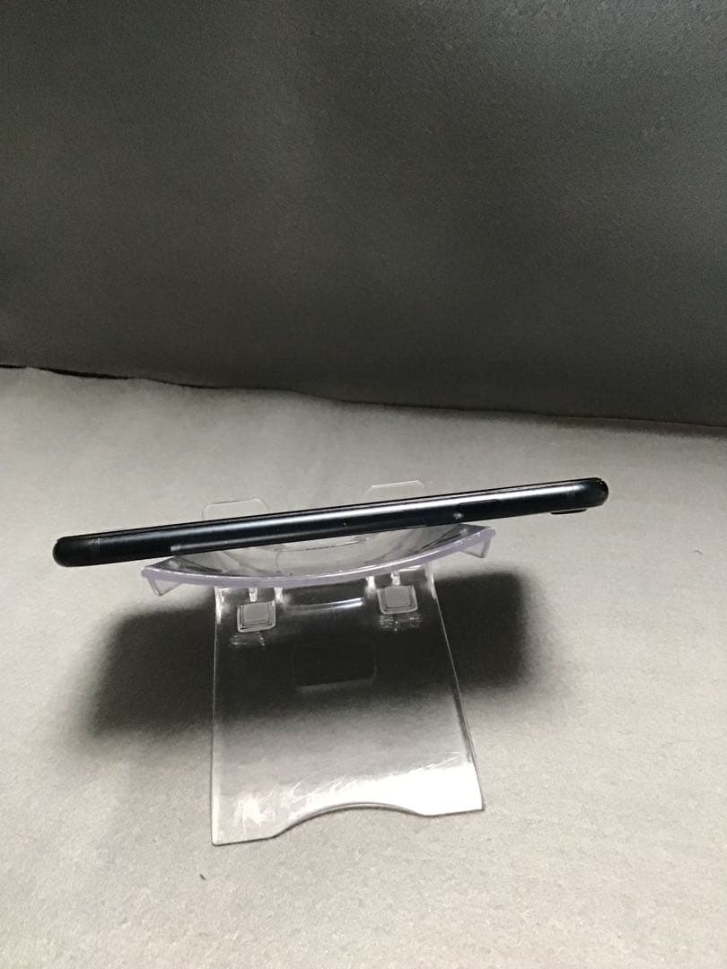 美品中古　国内版　SIMフリー　iPhoneSE 第3世代　64GB