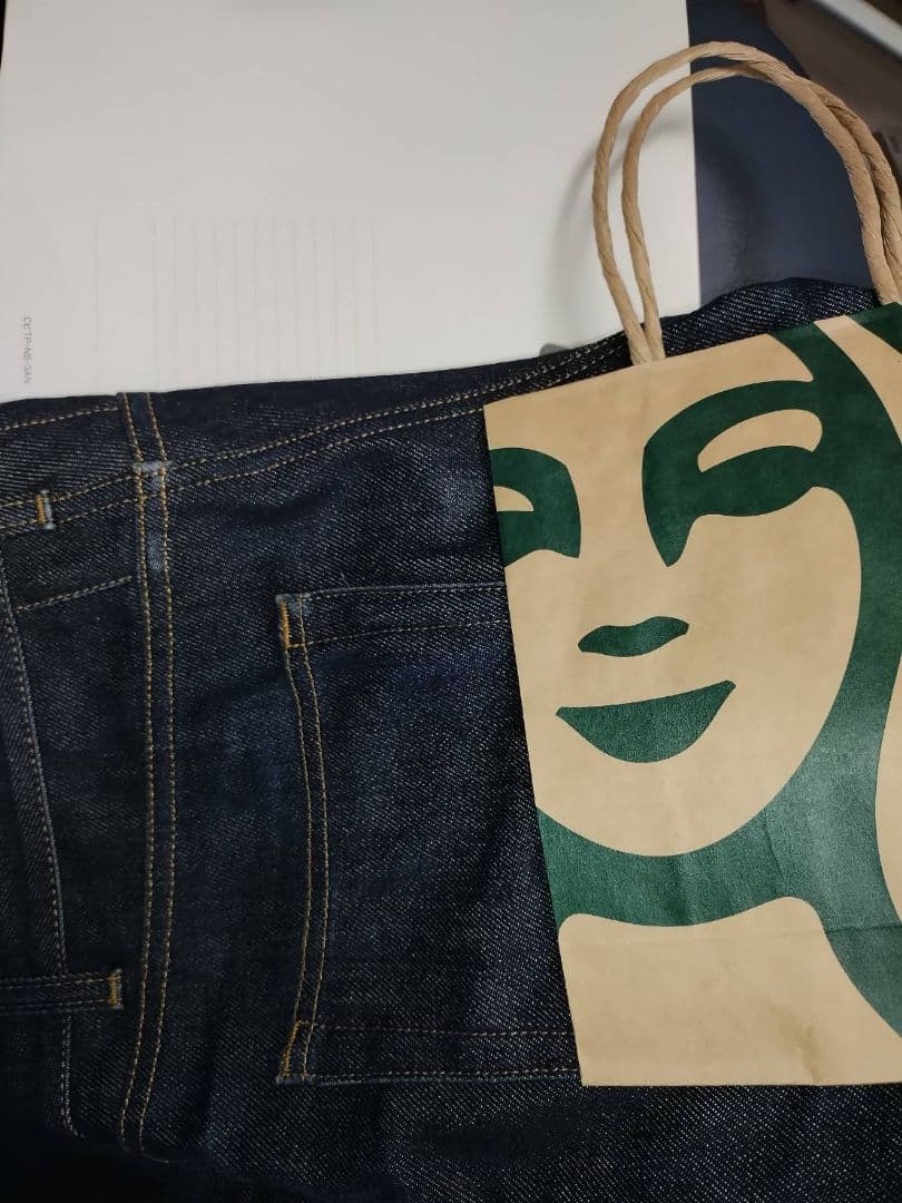 サンローラン　デニムパンツ　メンズ美脚シルエット脚長効果