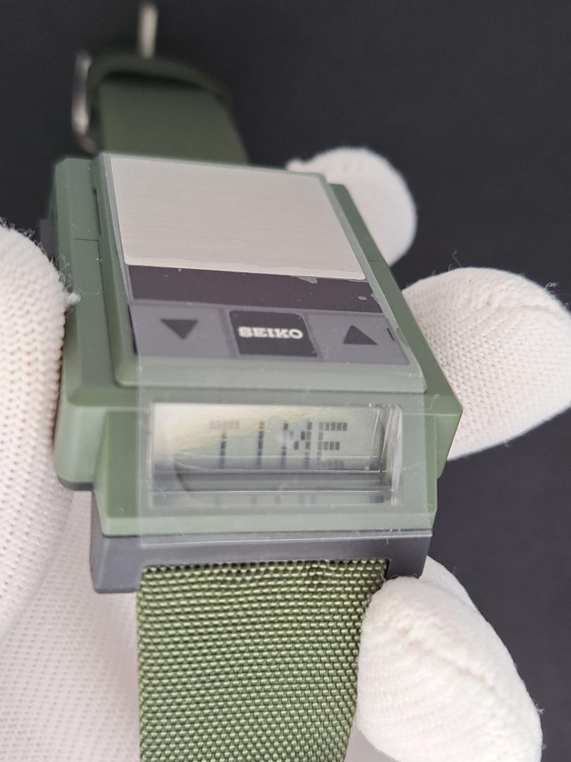 セイコー】 SEIKO Frequency 90年代新品ビートボックス時計アーミー グリーン でしたので セイコー】 SEIKO Frequency 90年代新品ビートボックス時計アーミー グリーン でしたので