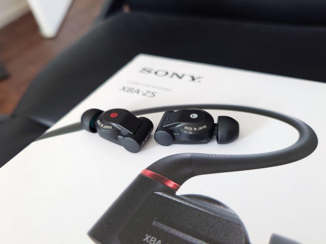 ヘッドホン SONY XBA-Z5