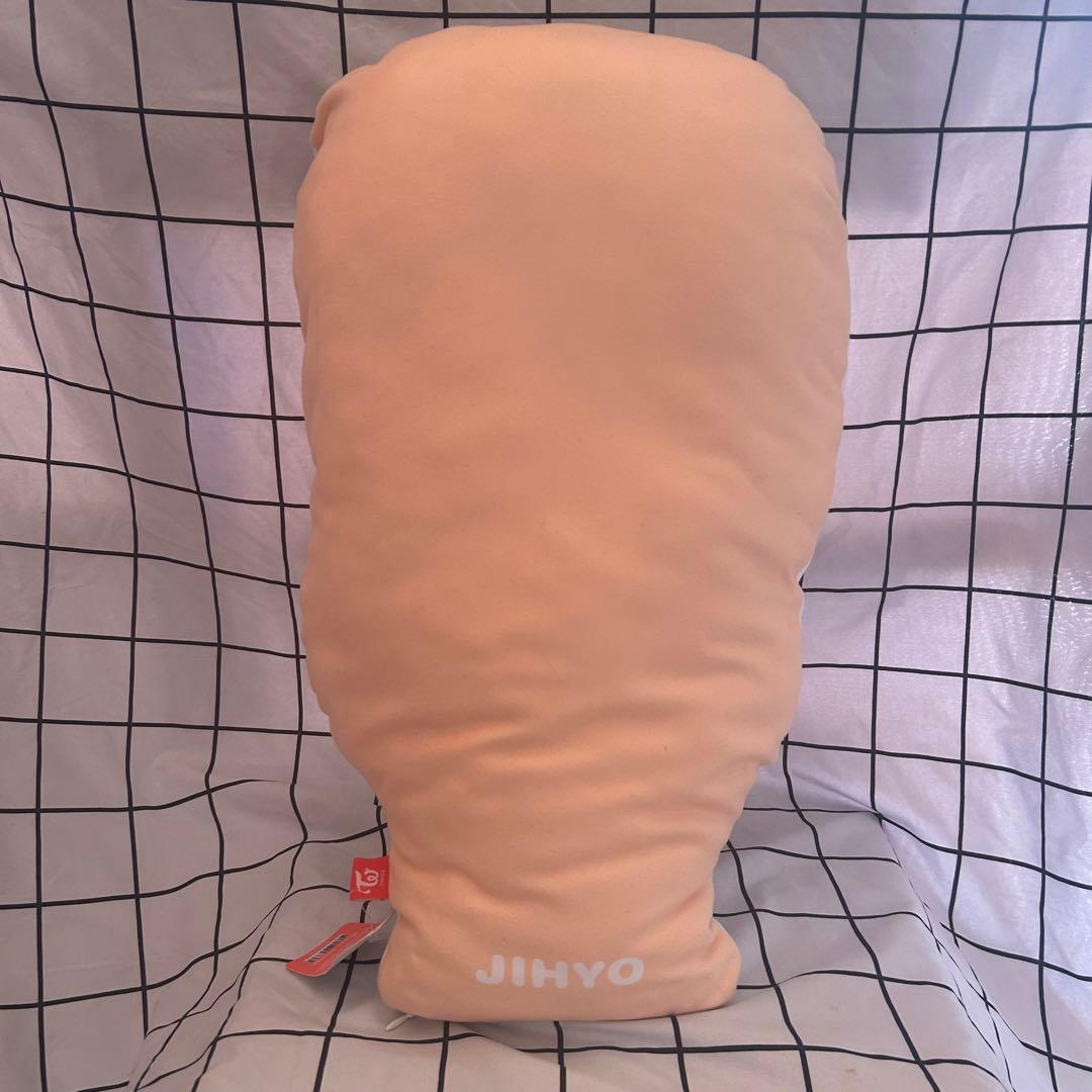 TWICE トゥドゥンイ ジヒョ クッション TWICE トゥドゥンイ ジヒョ クッション