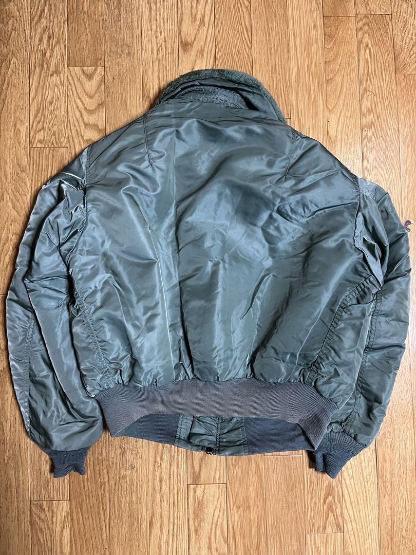 ALPHA INDUSTRIES B-15D フライトジャケット