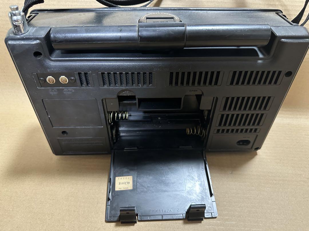 National  Panasonic  RF-2200  クーガーラジオ