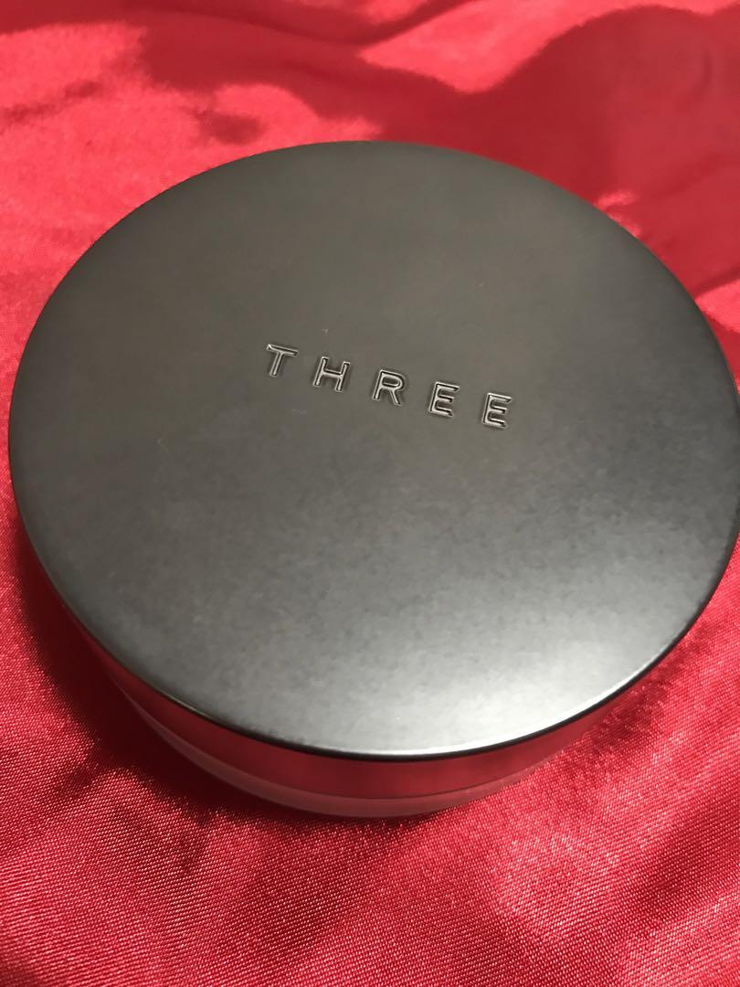 スリーTHREEアトバンスドエシリアル◆スムースオペレータールースパウダー02