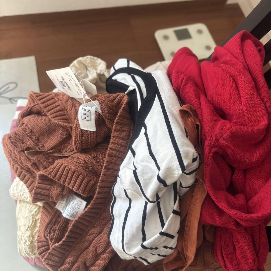 今の季節から着れるは服新品含め35枚