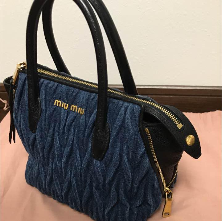 miumiu デニムマテラッセ　ショルダーバッグ miumiu デニム ショルダーバッグ マテラッセ