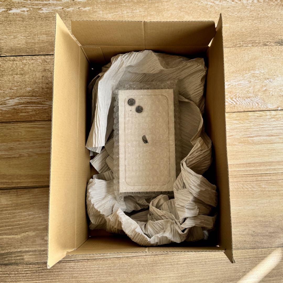 iPhone 13　128GB　スターライト