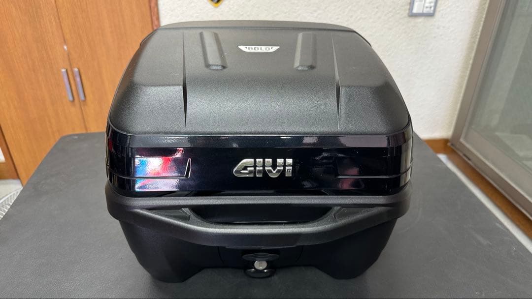 GIVI BOLD B32 リアボックス