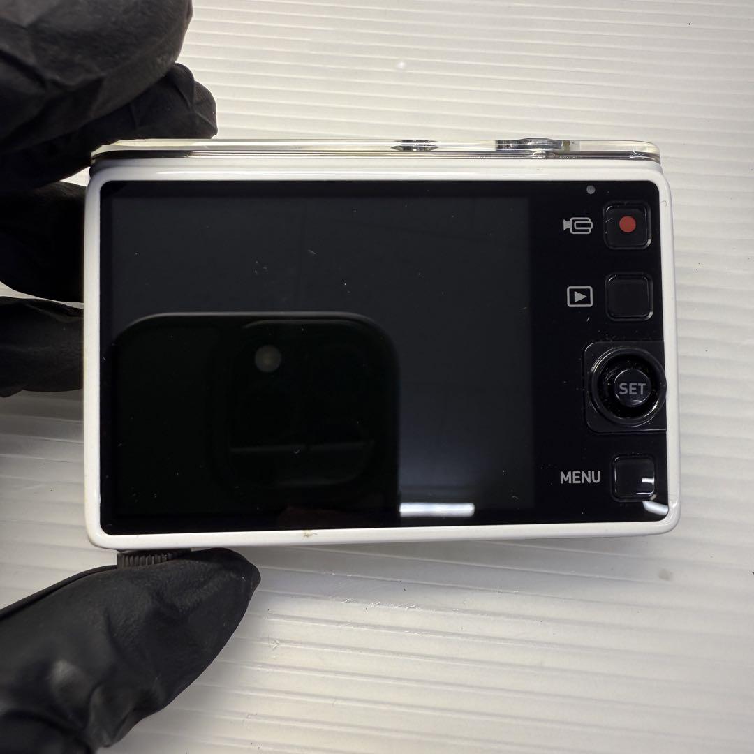 ☆カシオ デジカメ☆EX-JE10☆je10 ホワイト CASIO 専用ホルダー ☆カシオ デジカメ☆EX-JE10☆je10 ホワイト CASIO 専用ホルダー