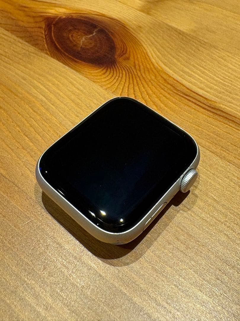 Apple Watch SE (第2世代) 44mm シルバー NIKEバンド Apple Watch SE (第2世代) 44mm シルバー NIKEバンド