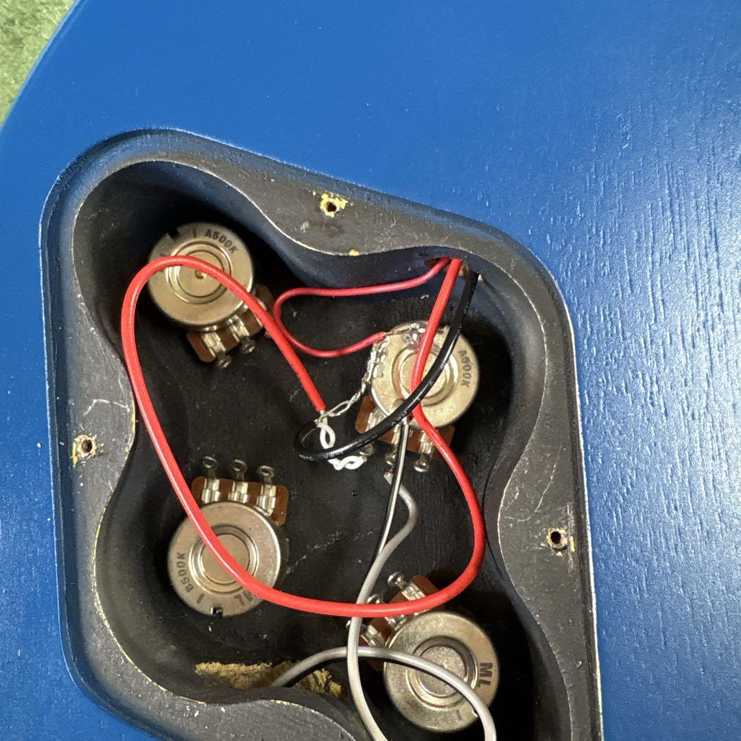 青いレスポールタイプエレキギター