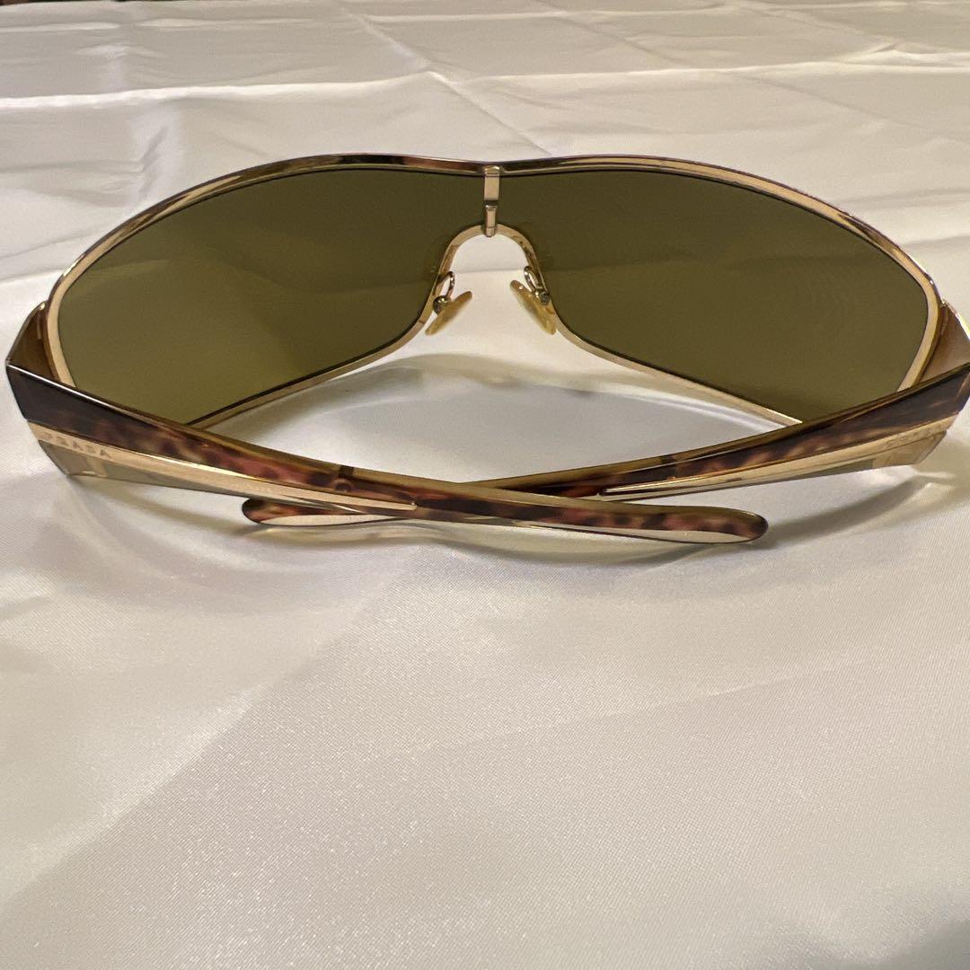 GACKT着用絶版品！PRADA サングラス ゴールドフレーム GACKT着用絶版品！PRADA サングラス ゴールドフレーム - メルカリ