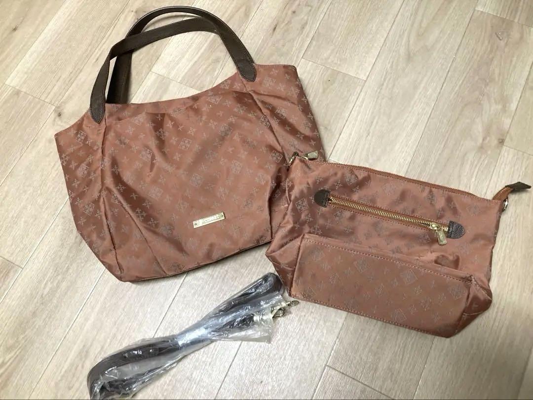 【美品】russet ナイロントートバッグ　A4サイズ　ショルダー付き