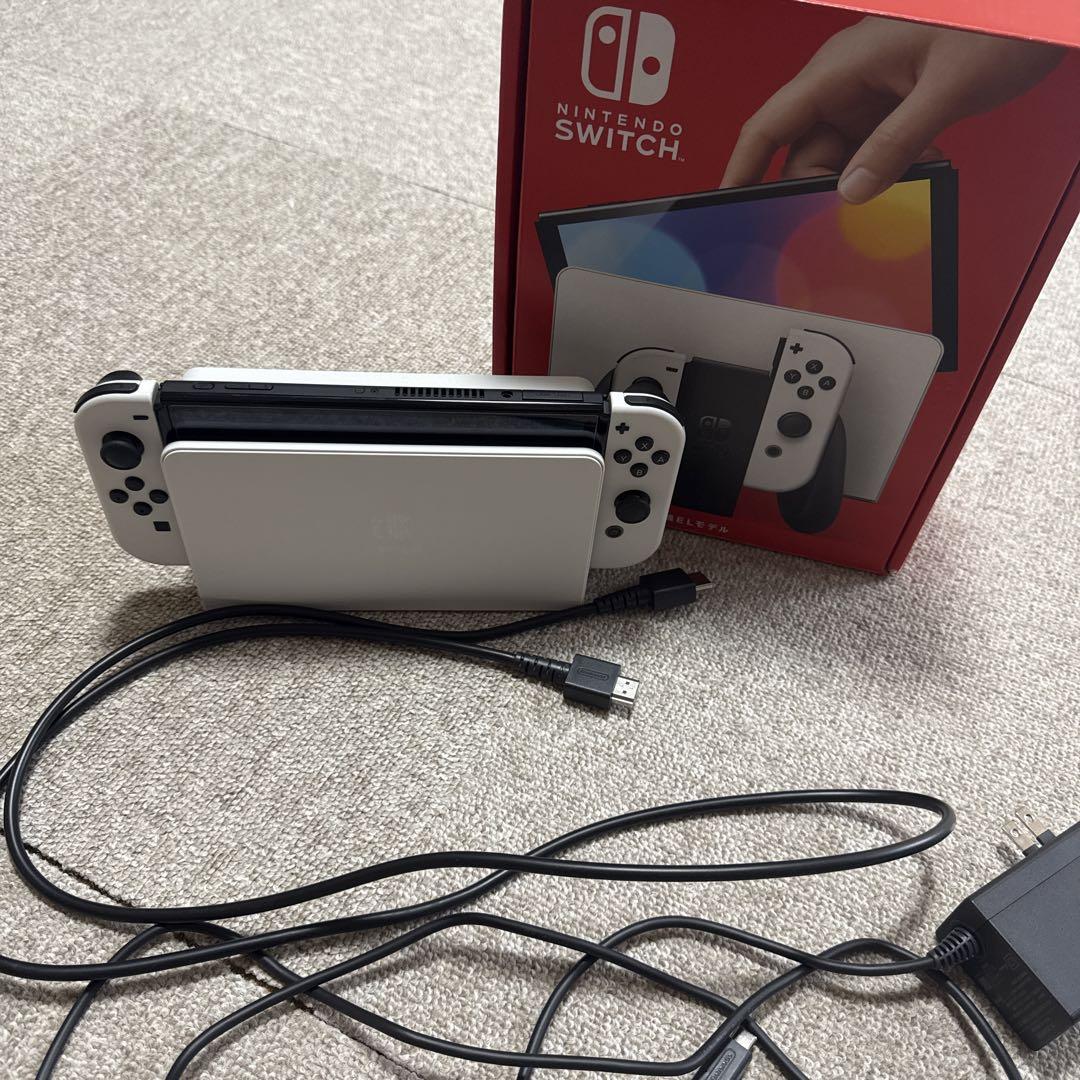 Nintendo Switch 有機ELモデル ホワイト/ブラック